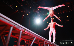 Quốc Cơ - Quốc Nghiệp lập kỷ lục thế giới mới trong 1 phút 55 giây