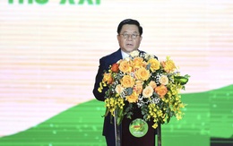 Ông Nguyễn Trọng Nghĩa: Thơ phải vươn ra khỏi địa giới quốc gia