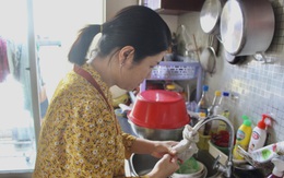 Khổ sở vì nước chung cư bốc mùi tanh hôi