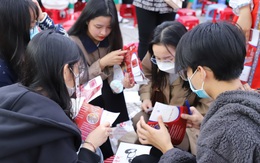 Nhiều trường đại học vẫn yêu cầu thí sinh nộp giấy xác nhận cư trú khi xét tuyển