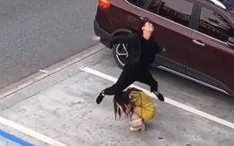 Bị bạn gái tát, chàng trai phản đòn bằng chiêu độc lạ để xả giận