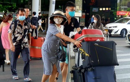 Khách thót tim băng đường đón taxi Tân Sơn Nhất