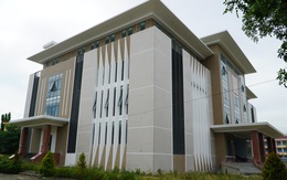 Lựa chọn lại nhà thầu làm tiếp trụ sở huyện đang dở dang