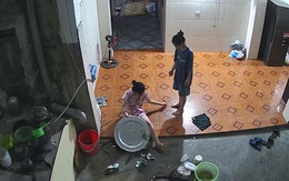 Cô gái bê mâm cơm trượt chân ngã dập mông