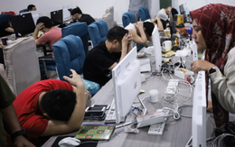 Indonesia trục xuất 153 người Trung Quốc trong đường dây lừa tình, tiền qua mạng