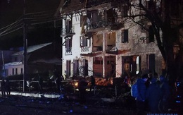 Ukraine tố tên lửa Nga đánh trúng khách sạn