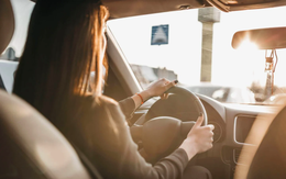 'Không nên giao xe cho phụ nữ', có đúng không?