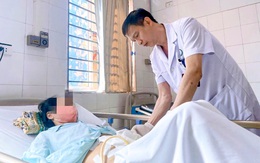 Tự thụt rửa đại tràng chữa ung thư, người phụ nữ nhập viện nguy kịch