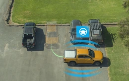 Ford Ranger, Everest tại Việt Nam đổi trang bị: Thêm tiếng Việt, bỏ hỗ trợ đỗ xe tự động