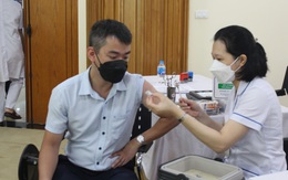 Bộ Y tế: Biến thể JN.1 gia tăng, tiếp tục giải trình tự gene, tiêm phòng COVID-19