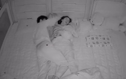 Vợ mất ngủ vì chồng dính như sam