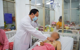 Vụ tai nạn xe chở đoàn Cục Quản lý thị trường TP.HCM: Một người xuất huyết não rất nặng