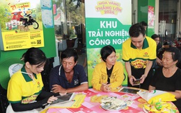 Đoàn Roadshow mang niềm vui qua nhiều nơi