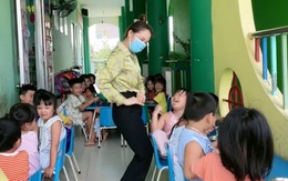 Cô giáo mầm non mời học trò ăn cơm kiểu hoàng cung