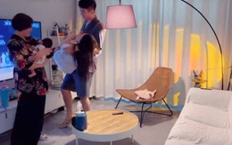 Vợ được chồng bế ru như em bé