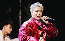 Erik mang 'Bắp luộc đê' khuấy động lễ hội mùa hè