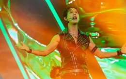 Song Luân quẩy cực sung, đưa 'No far no star' lên top 1