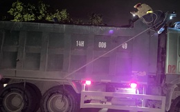 Xe nghi chở than trái phép, phường nói không, công ty bảo có