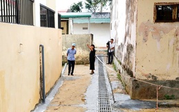 Năm học mới cận kề, hàng loạt trường bị sụt lún không kịp khắc phục