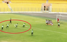 Chiến thuật đá phạt kiểu 'xếp hàng dọc' không đụng hàng ở Ghana