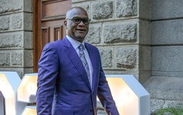 Đại sứ Nam Phi chết bí ẩn trong khách sạn ở Pháp, để lại thư tuyệt mệnh