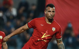 Nhập tịch cho 'Tây' ngoài 30 tuổi giúp ích gì cho tuyển Việt Nam?