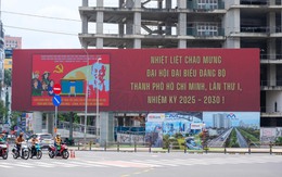 Màn hình LED cỡ lớn rực sáng khắp trung tâm TP.HCM chào mừng Đại hội Đảng bộ thành phố