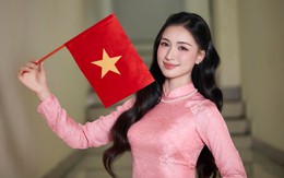 Hòa Minzy kể chuyện trốn mẹ đi cứu trợ bão lũ