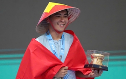 VĐV pickleball số 1 Việt Nam bán vợt làm thiện nguyện