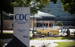 Mỹ sa thải hơn 1.000 nhân viên CDC do chính phủ đóng cửa, lo khó kiểm soát dịch bệnh