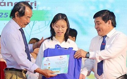 Nữ sinh viên Vân Kiều được ứng trước học phí: Suất học bổng cứu cả tương lai tôi