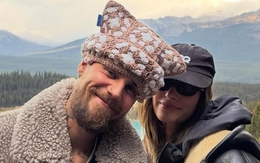 Sửng sốt với 'giao diện' khác lạ của Justin Bieber khi nghỉ dưỡng cùng vợ