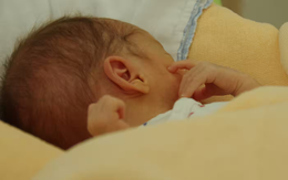 Trẻ em nước ngoài, trong đó người Việt chiếm phần lớn, giúp làm chậm đà giảm sinh ở Nhật