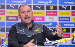 HLV Malaysia bất ngờ 'quay xe', xin lỗi FAM về chuyện gian lận nhập tịch