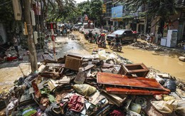 Bốn cơn bão liên tiếp trút xuống miền Bắc gây lũ lịch sử, nhấn chìm nhà cửa