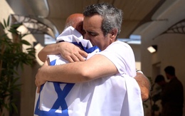 Sống sót qua ngục tù của Hamas: Lời kể của các con tin Israel