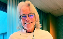 'Thánh Liêm' Leslie Gilliams nấu phở Việt Nam mà thấy cứ sai sai