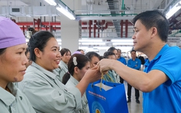 Công đoàn dự kiến chi hàng nghìn tỉ đồng chăm lo Tết cho người lao động, những ai sẽ được hưởng?