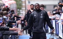 Ibrahima Konate kiếm 70.000 bảng/tuần tại Liverpool nhưng sợ… tiêu tiền