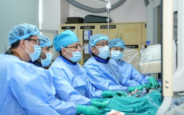 Tại Việt Nam, khoảng 100.000 người bị một bệnh lý van tim phổ biến, có nguy cơ đột tử