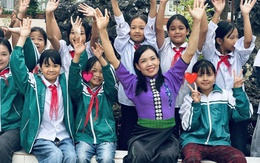 Vinh danh 80 giáo viên vùng cao, thầy giáo 'quân hàm xanh' được dân bản yêu mến