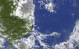 Mưa cả đêm hơn 170mm, miền Trung đang mưa tiếp, Nam Bộ chiều có mưa to