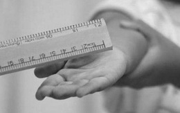 Sáng, chiều đều hỏi 'ở lớp, cô giáo có đánh con không?'