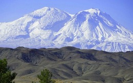 Núi lửa 'chết' ở Iran bất ngờ phồng lên, khoa học sững sờ