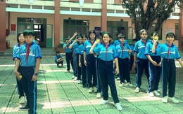 Phụ huynh nói trường thu phí giữ xe đạp của học sinh 4.000 đồng/ngày là quá cao