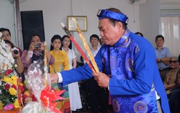 Toàn bộ tiền cúng giỗ tổ sân khấu dành giúp đồng bào bị ảnh hưởng bão Bualoi