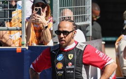 Huyền thoại Lewis Hamilton thoát nạn trong cuộc đua Sprint F1