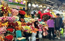 Lễ 20-10: Hoa hồng Trung Quốc lấn sân, kéo giá hoa trong nước giảm