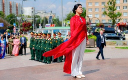 Phu nhân Ngô Phương Ly quảng bá áo dài Việt qua các hoạt động ngoại giao