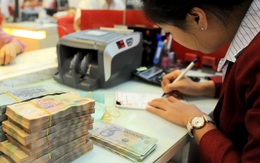 Mỗi tháng có thêm 100.000 tỉ đồng tiền tiết kiệm gửi vào ngân hàng